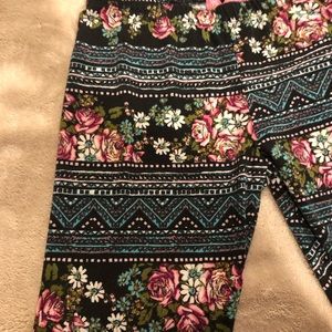 Sugar High XL Aztec and floral design leggings.